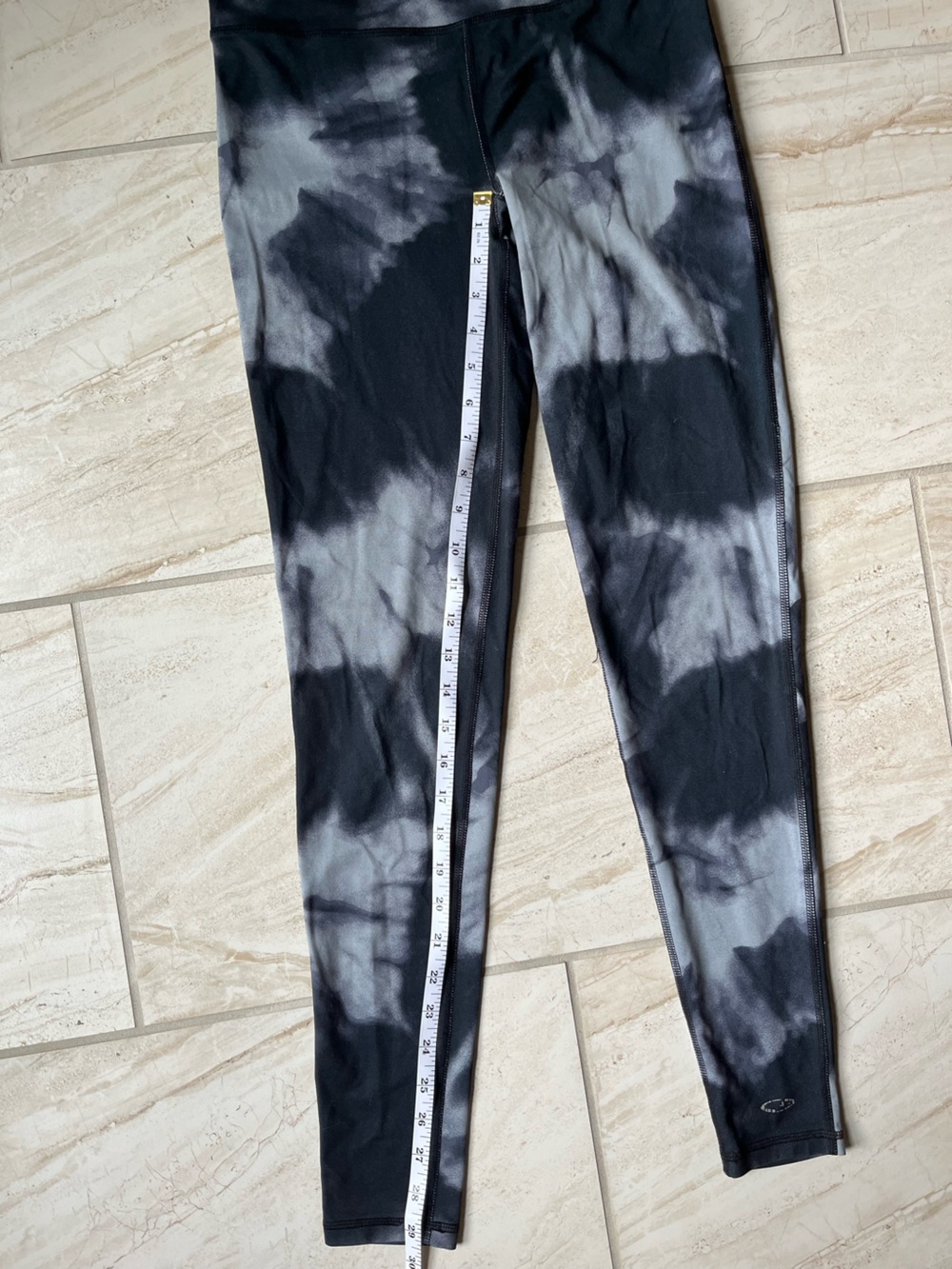 Old Navy Active Black Gray Tie Dye High Rise Leggings Women’s Size Small - Picture 6 of 6